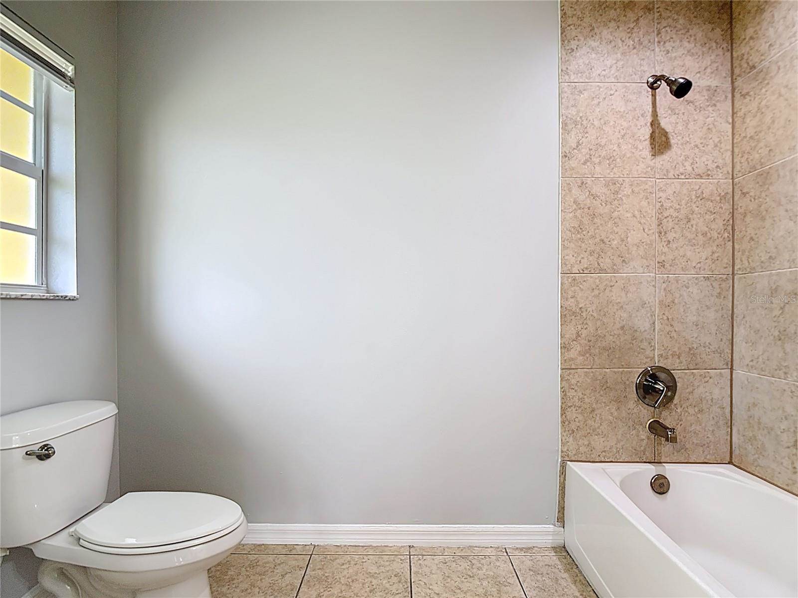 2812 4TH Street SW, Lehigh Acres, FL 33976