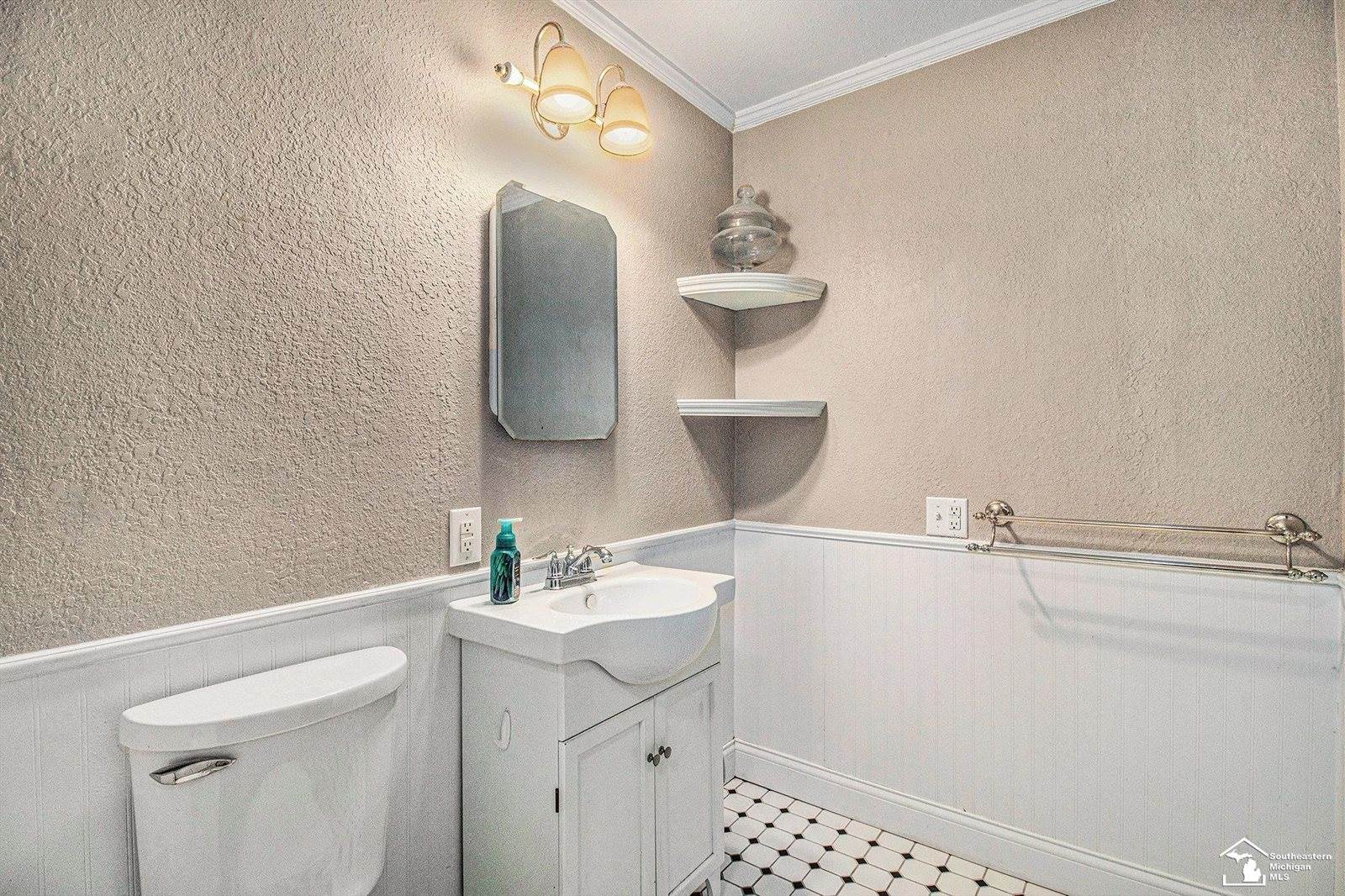 530 Beagle Road, Blissfield, MI 49228