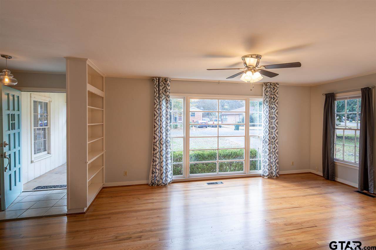 1213 W Camellia, Tyler, TX 75701