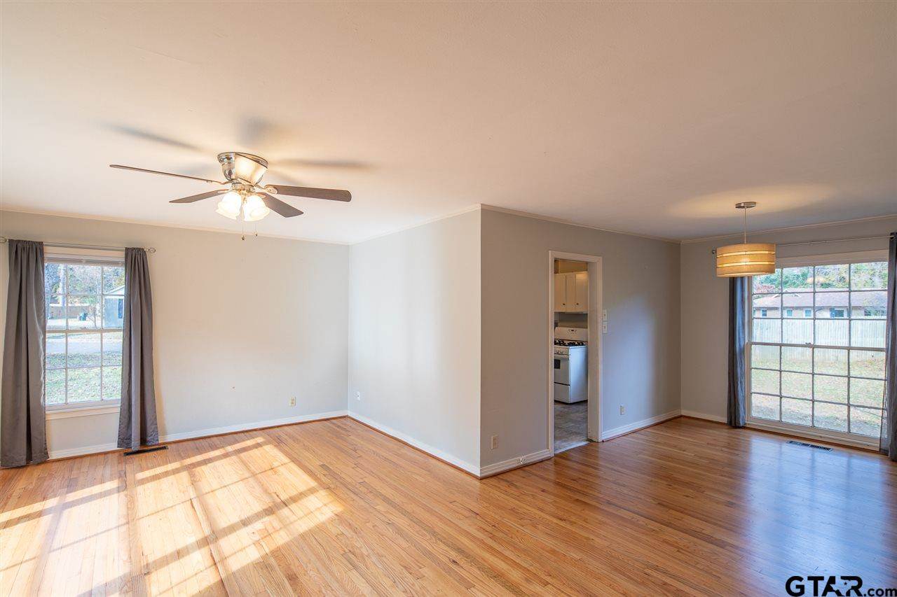 1213 W Camellia, Tyler, TX 75701