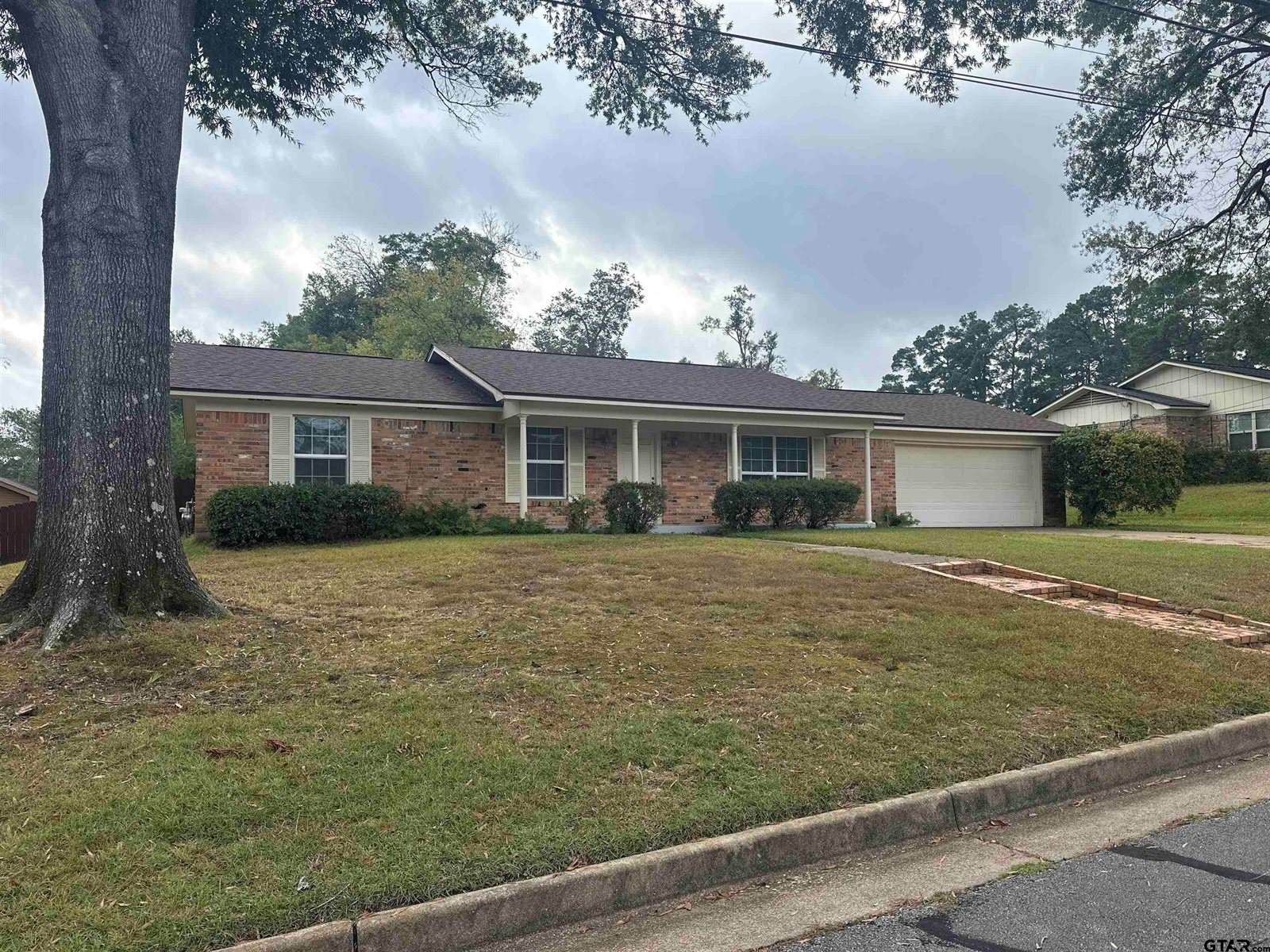 2213 Suanne Dr, Tyler, TX 75701