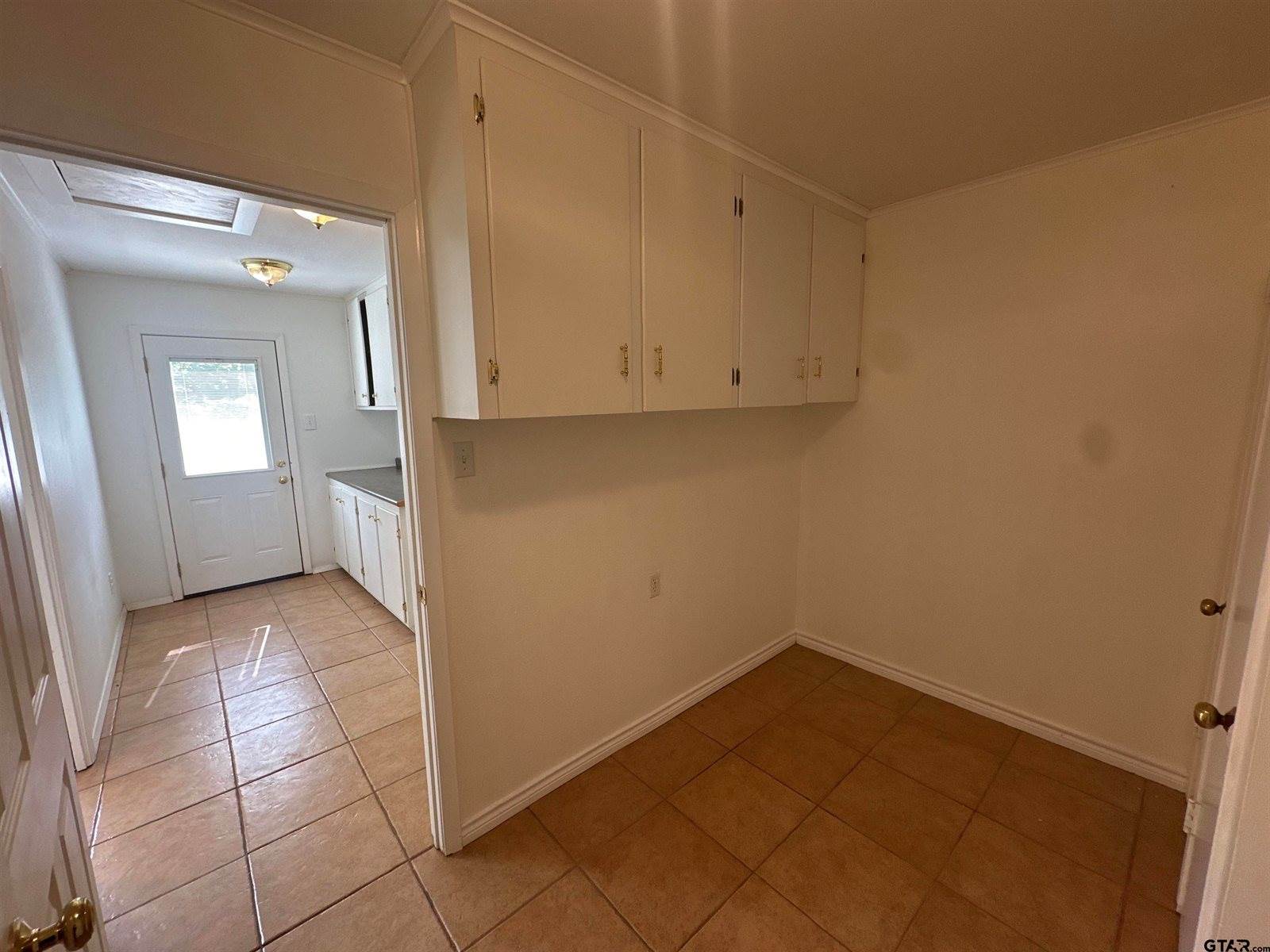 2213 Suanne Dr, Tyler, TX 75701