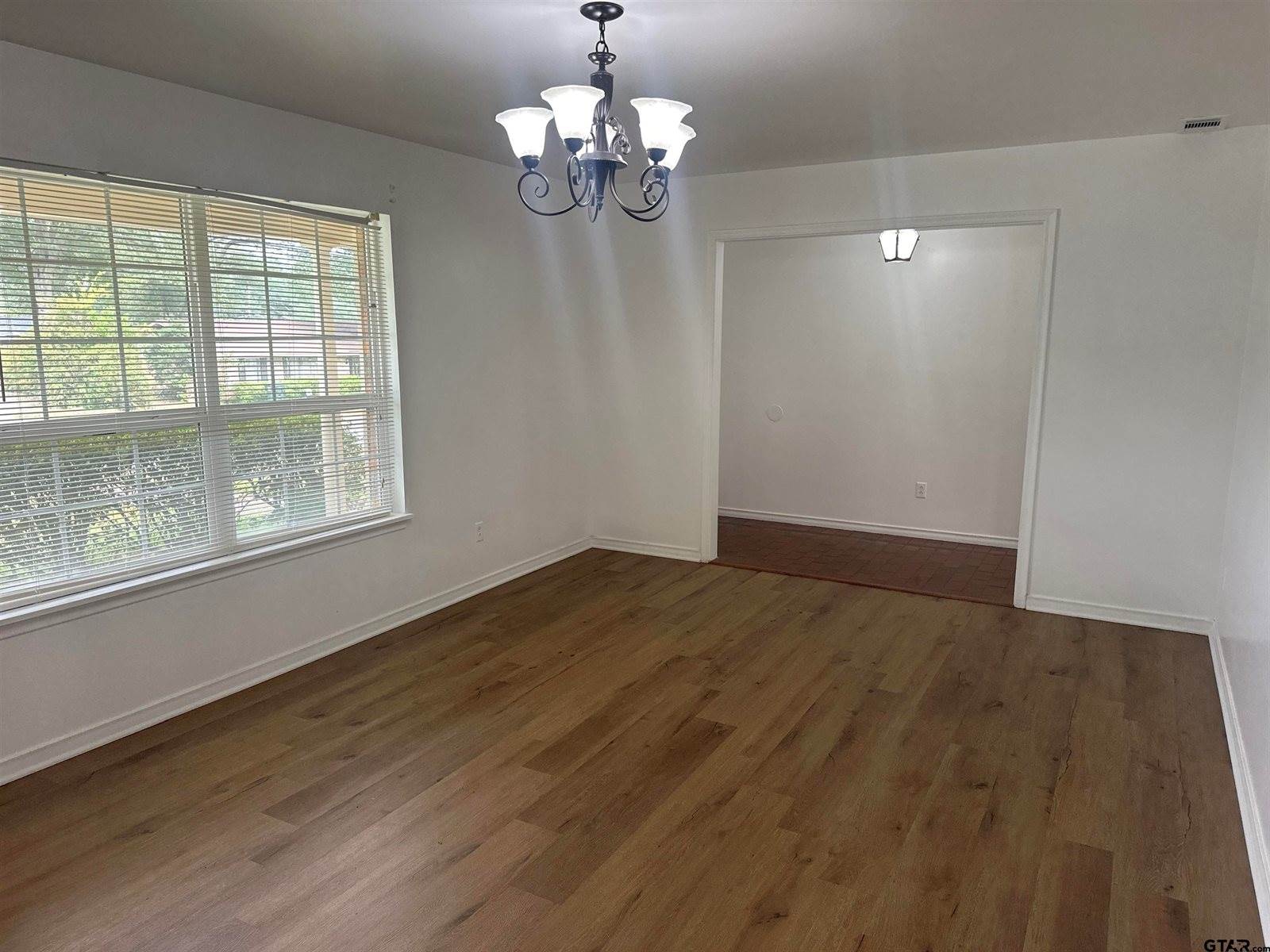 2213 Suanne Dr, Tyler, TX 75701