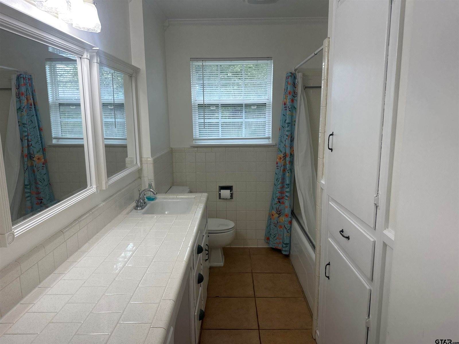 2213 Suanne Dr, Tyler, TX 75701