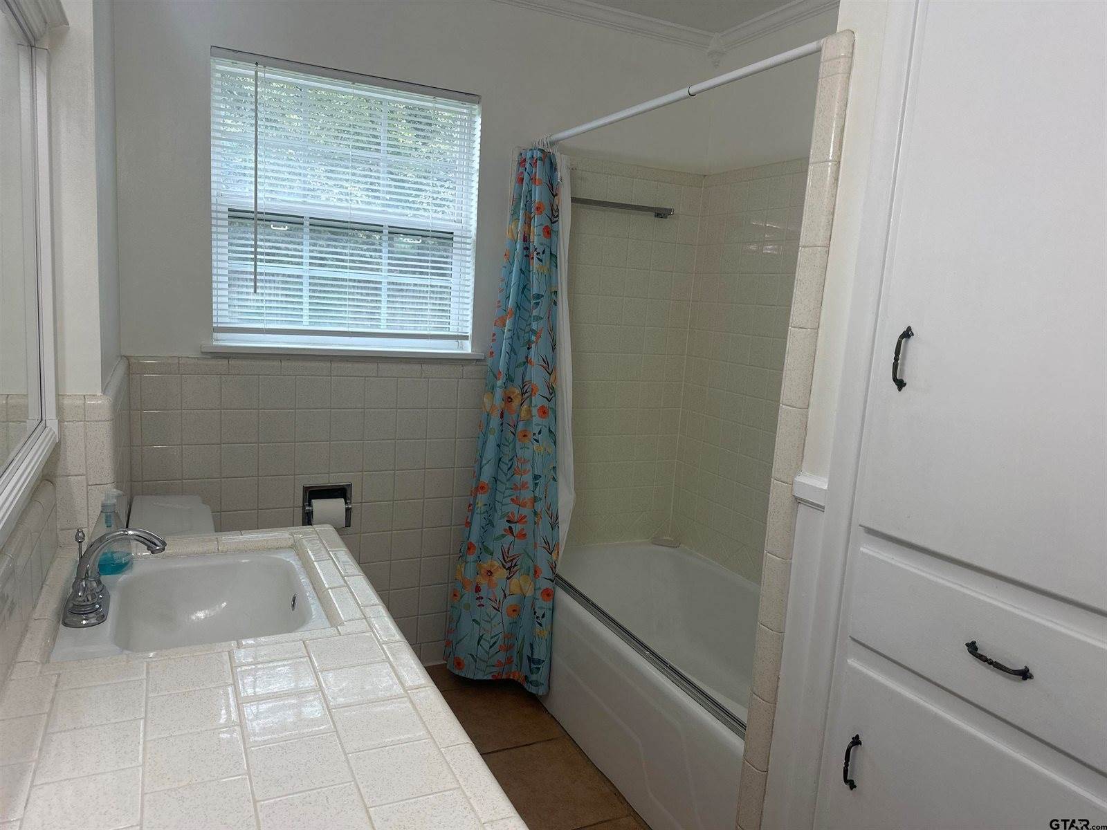 2213 Suanne Dr, Tyler, TX 75701