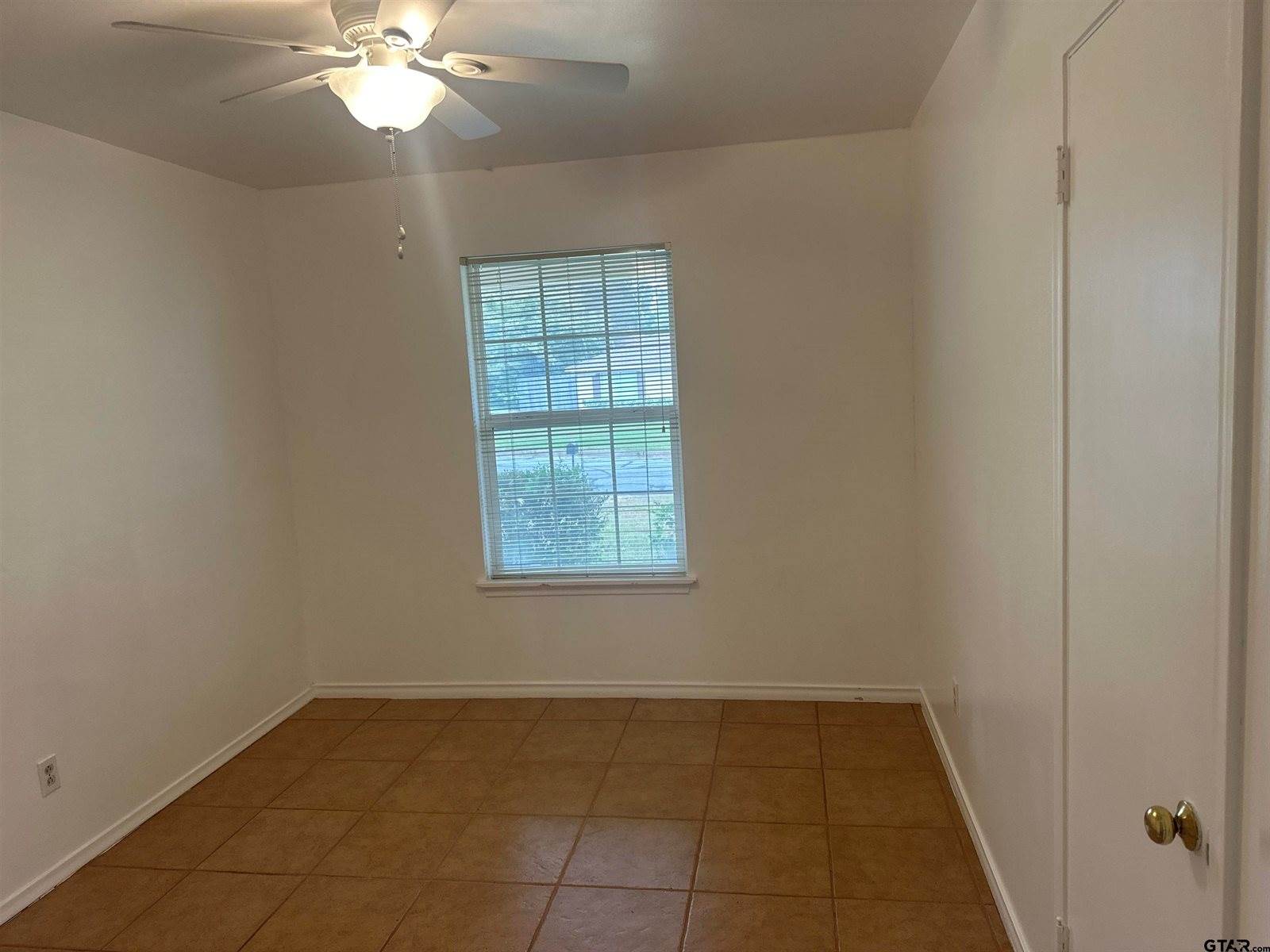 2213 Suanne Dr, Tyler, TX 75701