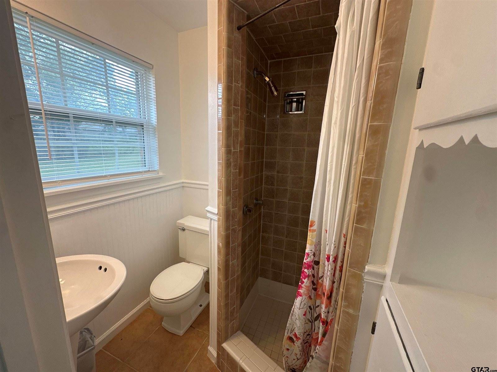 2213 Suanne Dr, Tyler, TX 75701