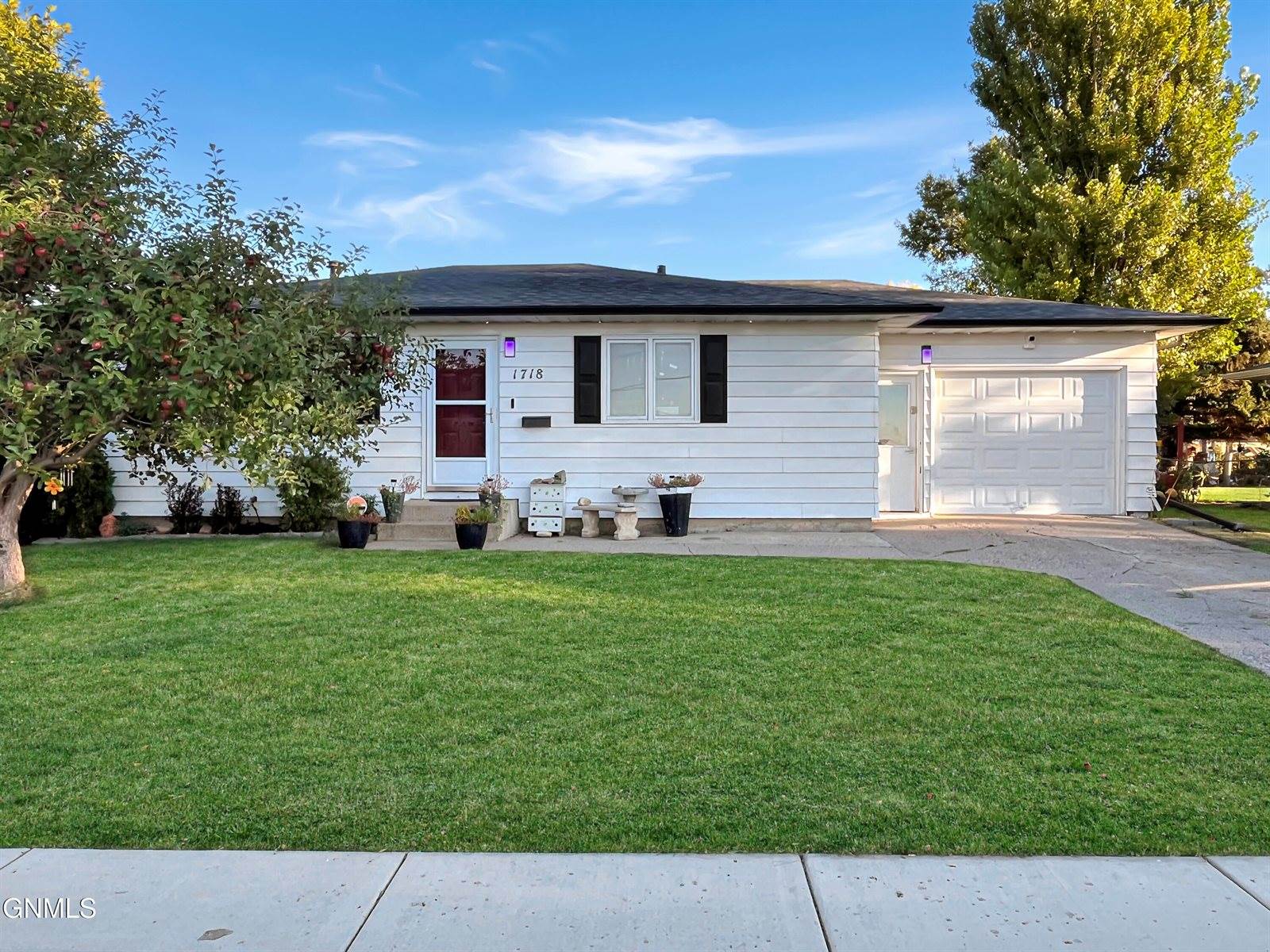 1718 4th Street West, Williston, ND 58801