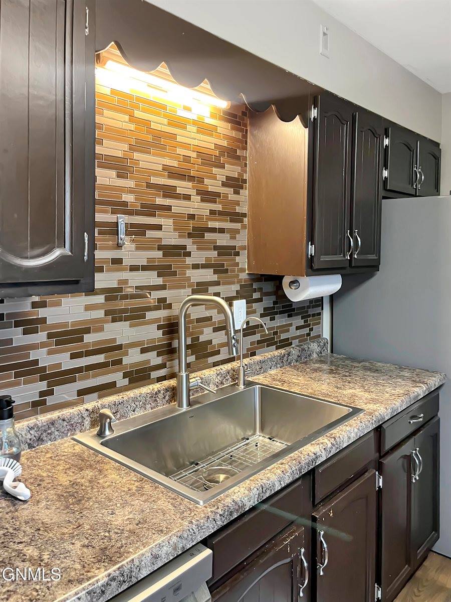 1718 4th Street West, Williston, ND 58801