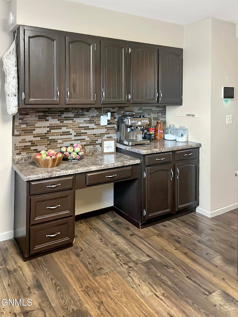 1718 4th Street West, Williston, ND 58801