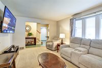 708 Lamp Post Ln, Aston, PA 19014