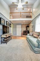 708 Lamp Post Ln, Aston, PA 19014