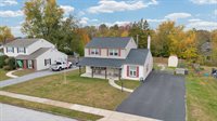 708 Lamp Post Ln, Aston, PA 19014