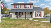 708 Lamp Post Ln, Aston, PA 19014