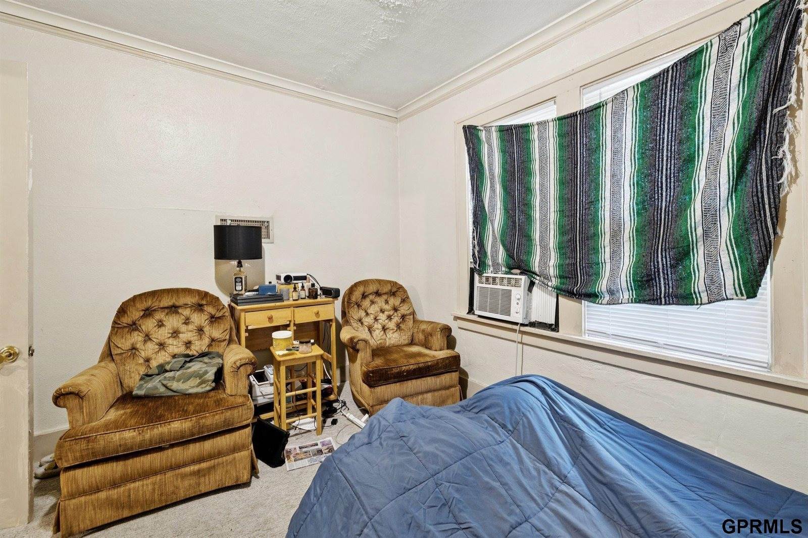 4854 Cuming Street, Omaha, NE 68132