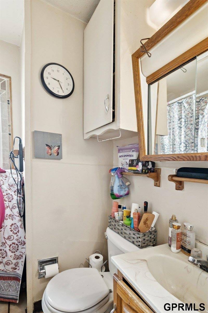 4854 Cuming Street, Omaha, NE 68132