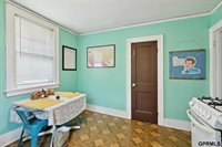 4854 Cuming Street, Omaha, NE 68132