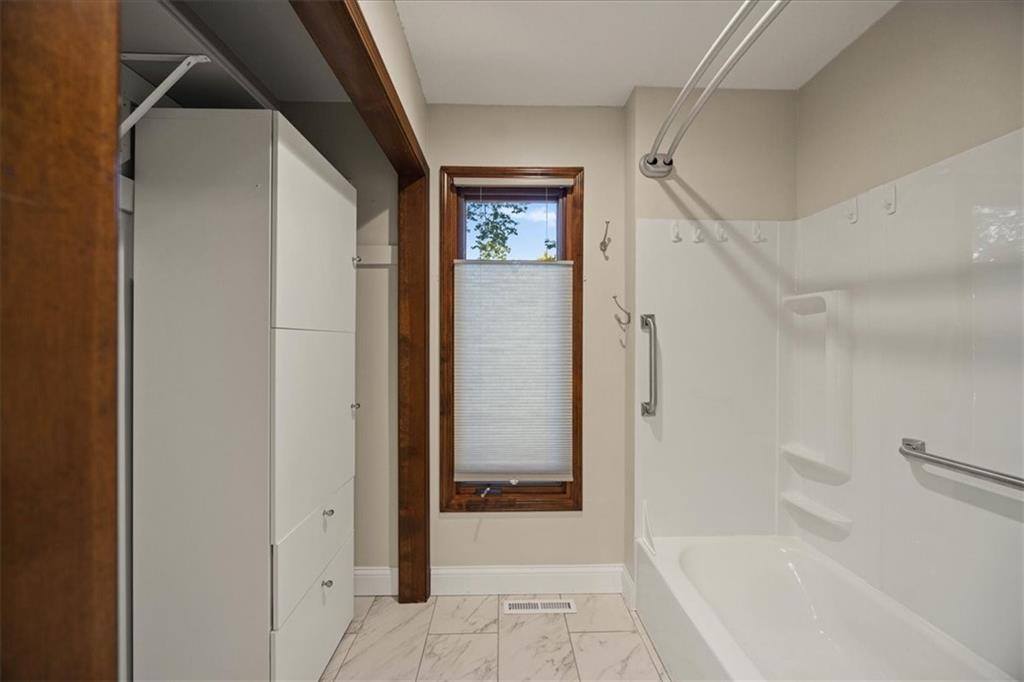 7212 Mastin Street, Merriam, KS 66203