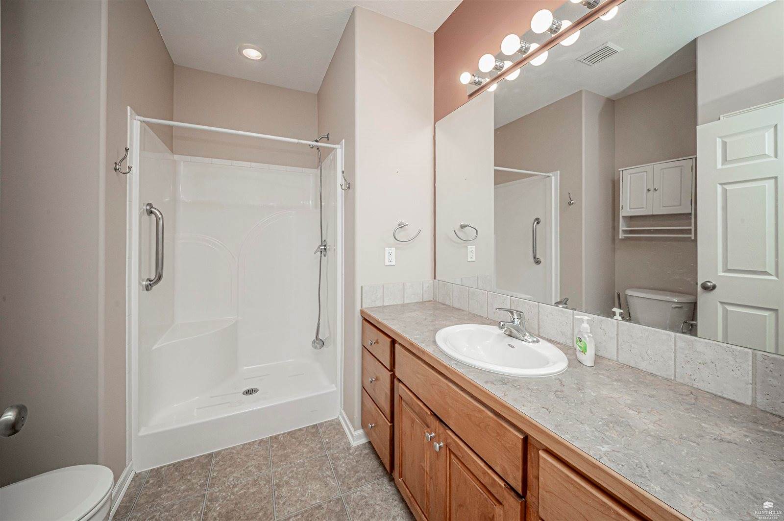 1221 NW 5th Street, Abilene, KS 67410