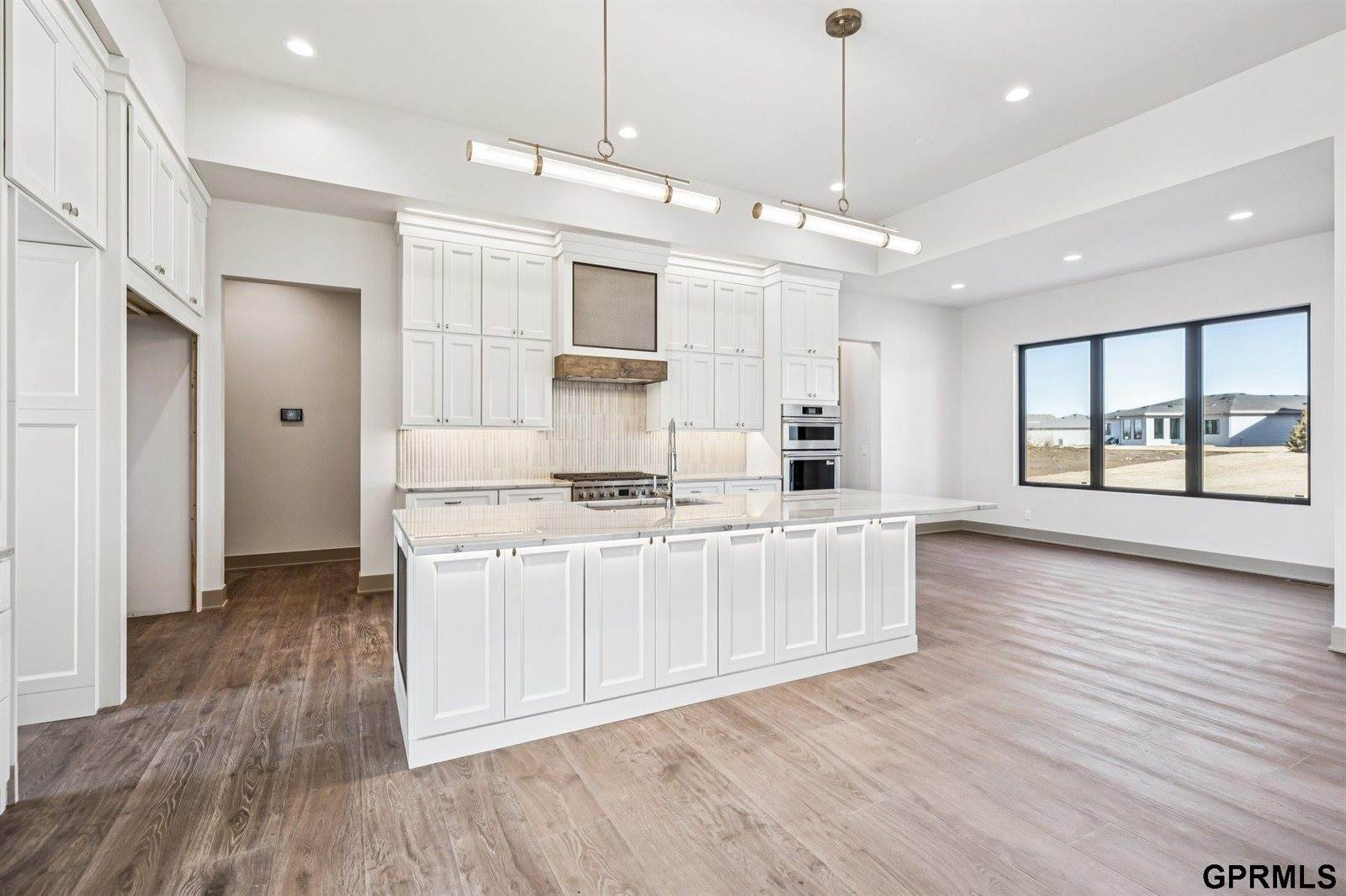 5763 Kestrel Parkway, Elkhorn, NE 68022