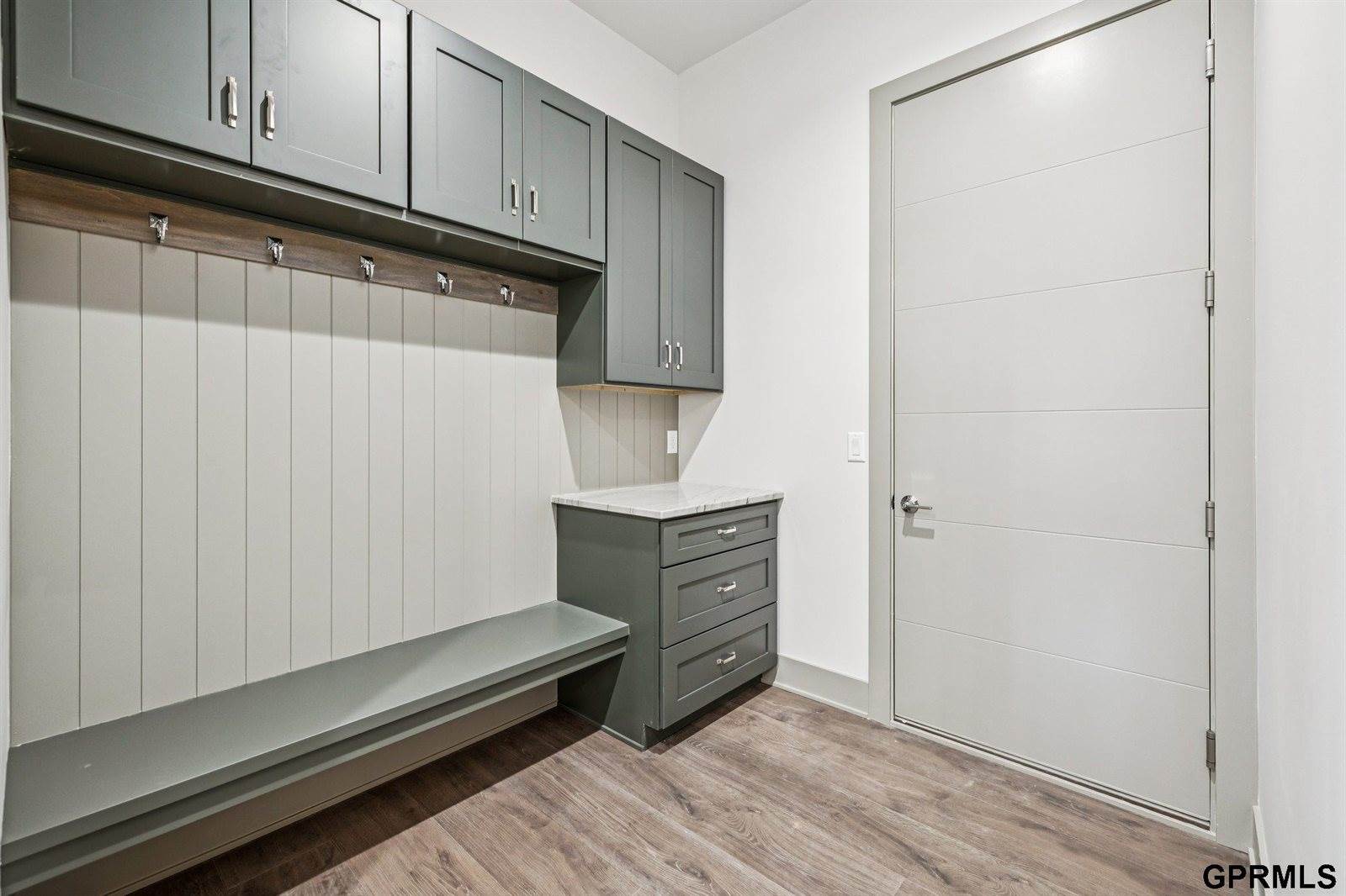 5763 Kestrel Parkway, Elkhorn, NE 68022