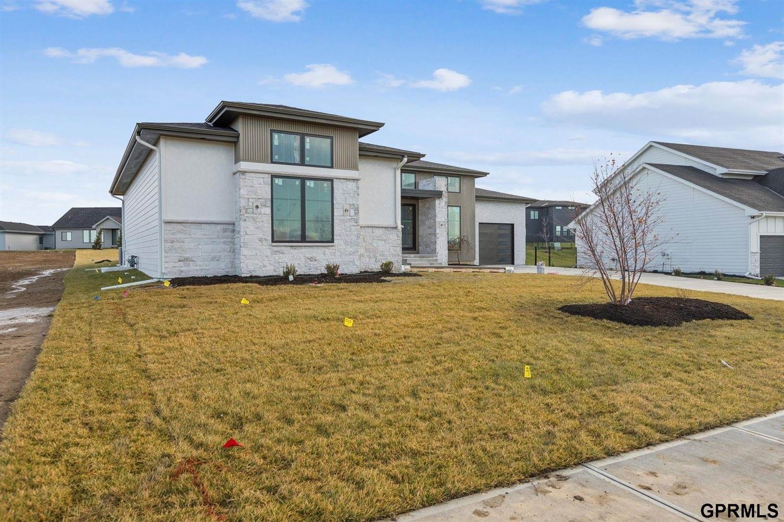 5763 Kestrel Parkway, Elkhorn, NE 68022