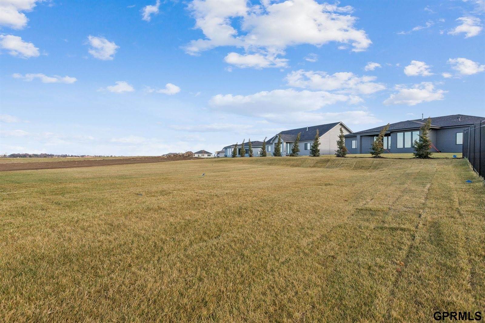 5763 Kestrel Parkway, Elkhorn, NE 68022