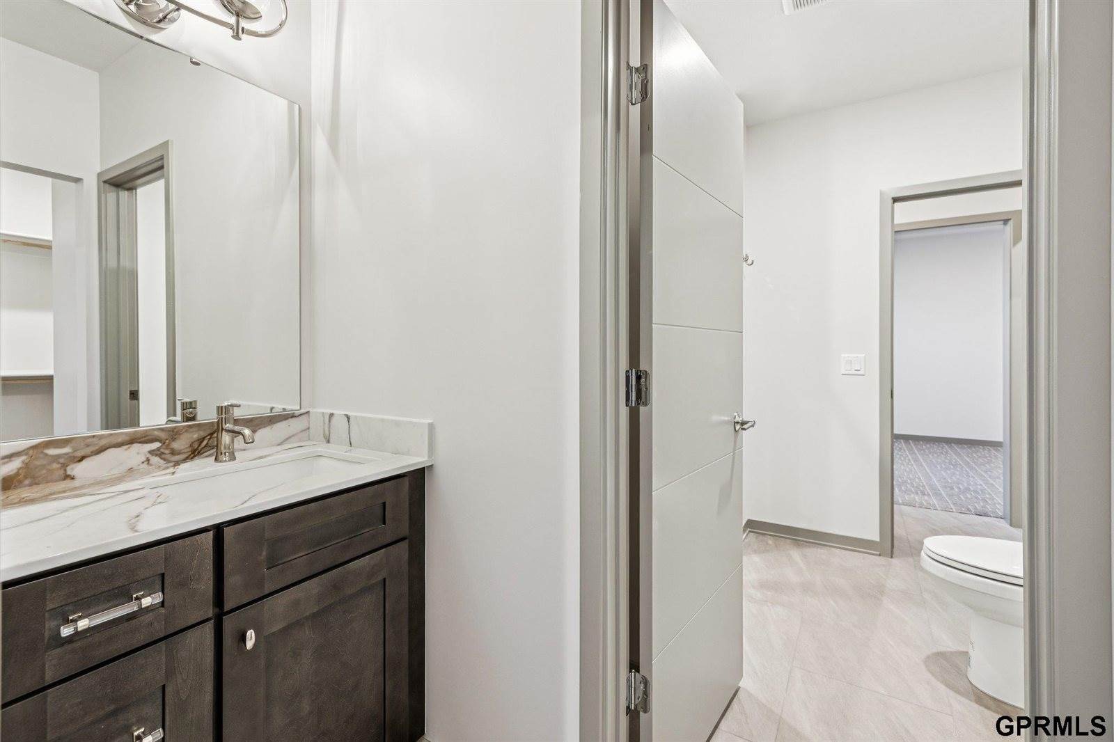 5763 Kestrel Parkway, Elkhorn, NE 68022