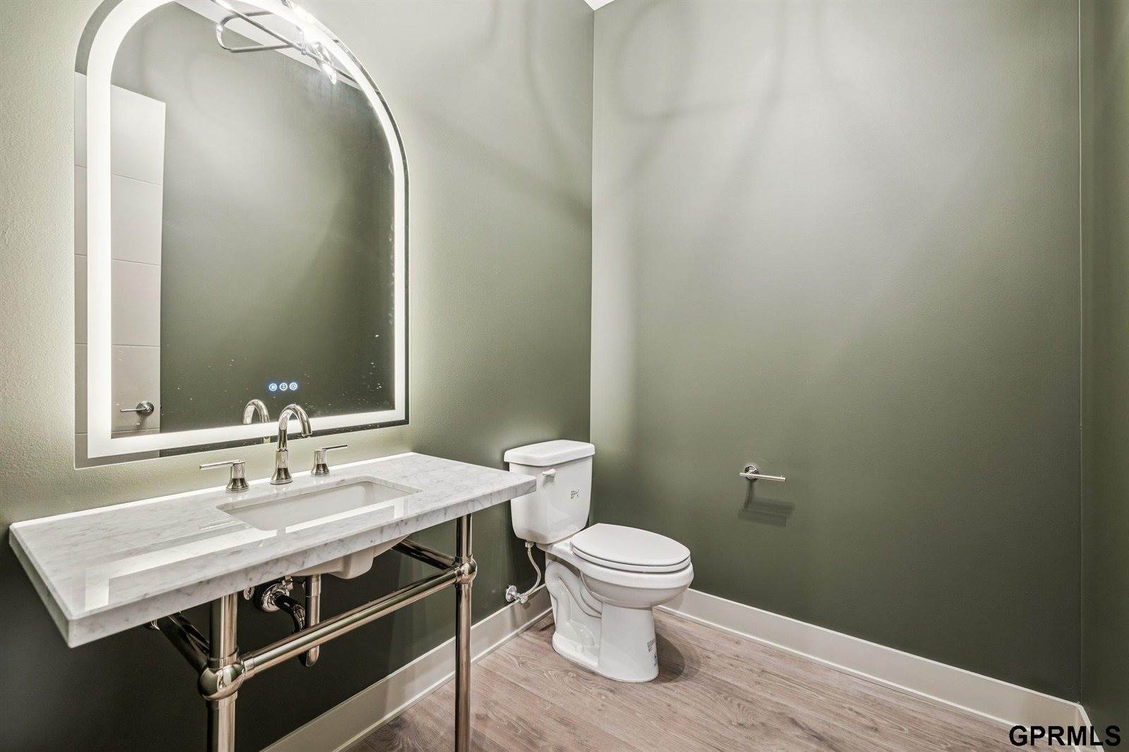 5763 Kestrel Parkway, Elkhorn, NE 68022