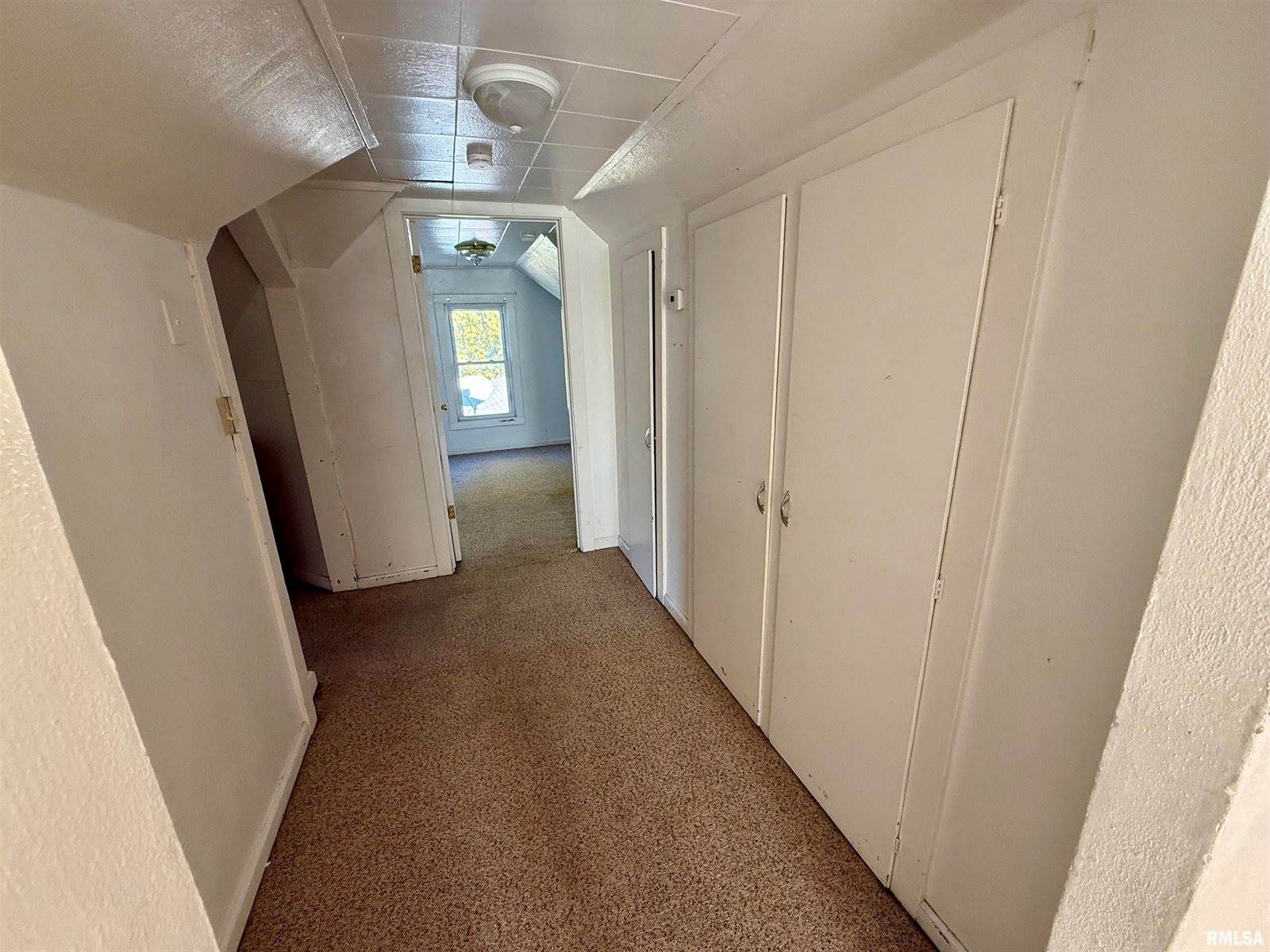 815 1ST Street, Colona, IL 61241