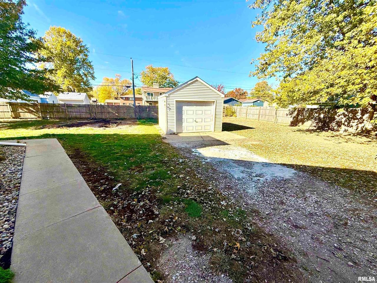 815 1ST Street, Colona, IL 61241