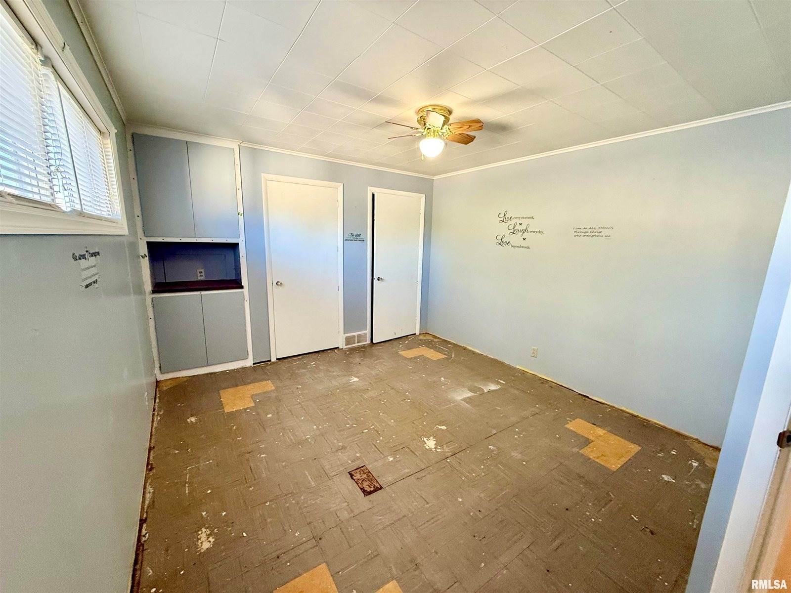 815 1ST Street, Colona, IL 61241