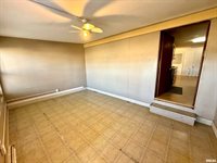 815 1ST Street, Colona, IL 61241