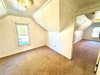 815 1ST Street, Colona, IL 61241