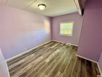 815 1ST Street, Colona, IL 61241