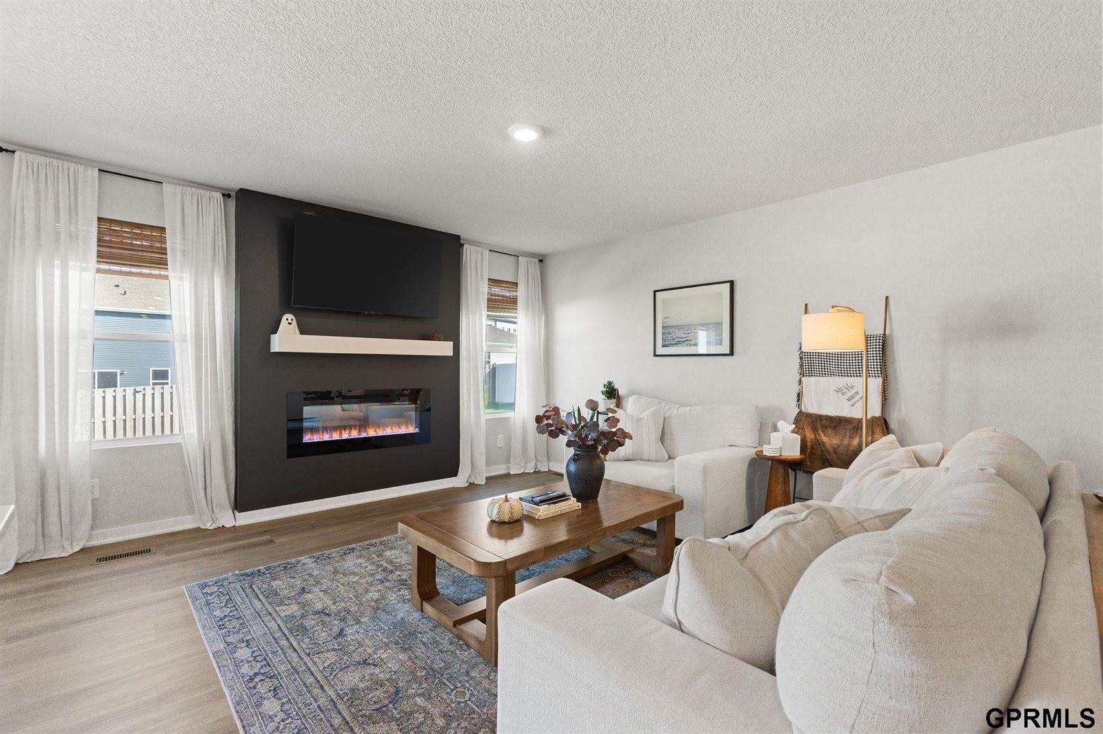 8507 South 184Th Street, Omaha, NE 68136