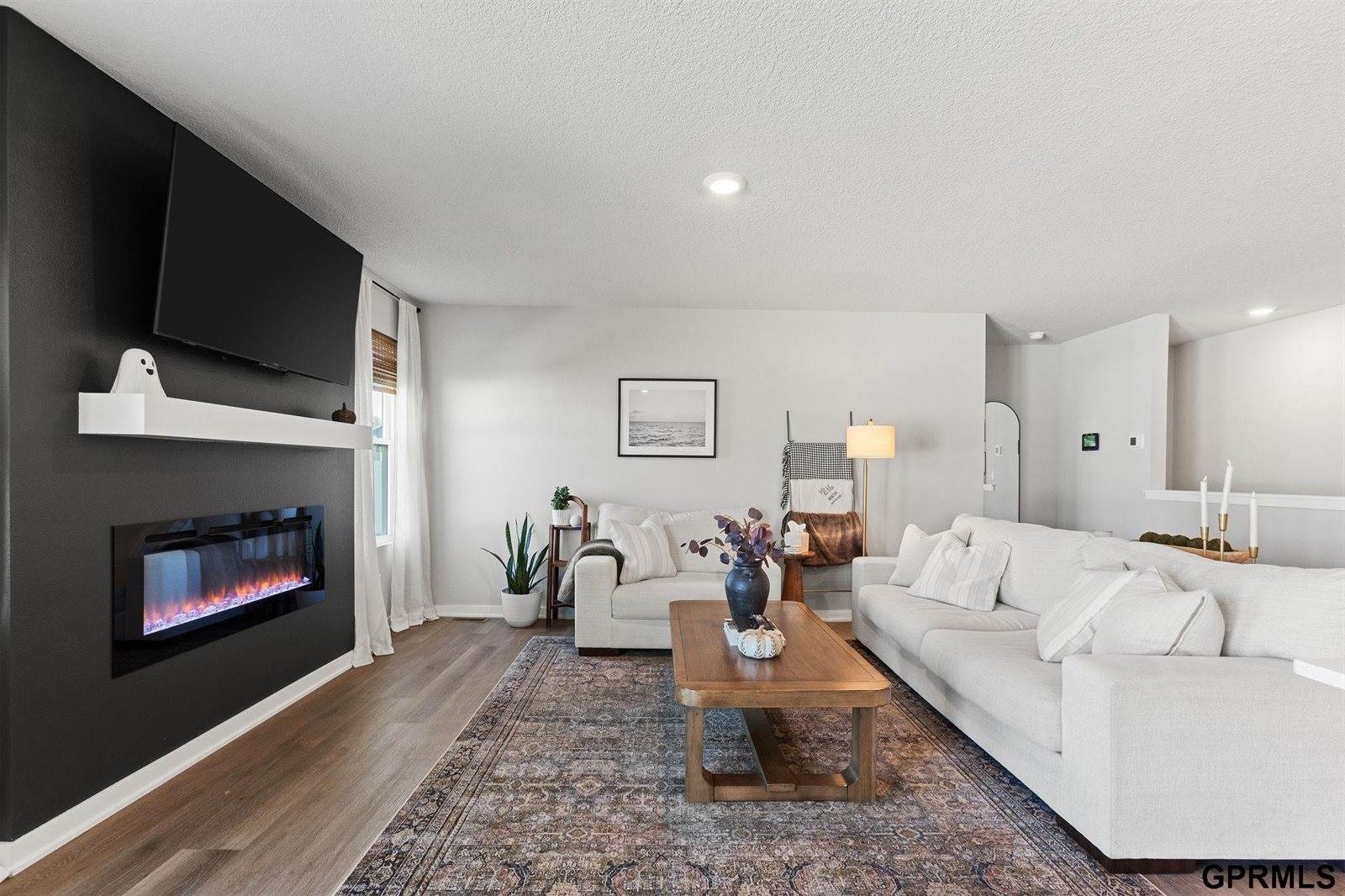 8507 South 184Th Street, Omaha, NE 68136