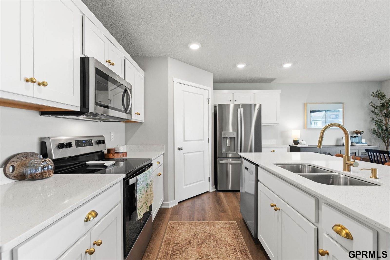 8507 South 184Th Street, Omaha, NE 68136