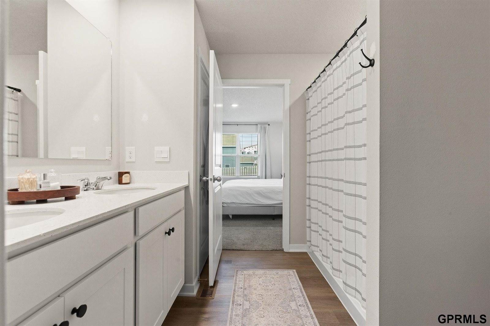 8507 South 184Th Street, Omaha, NE 68136