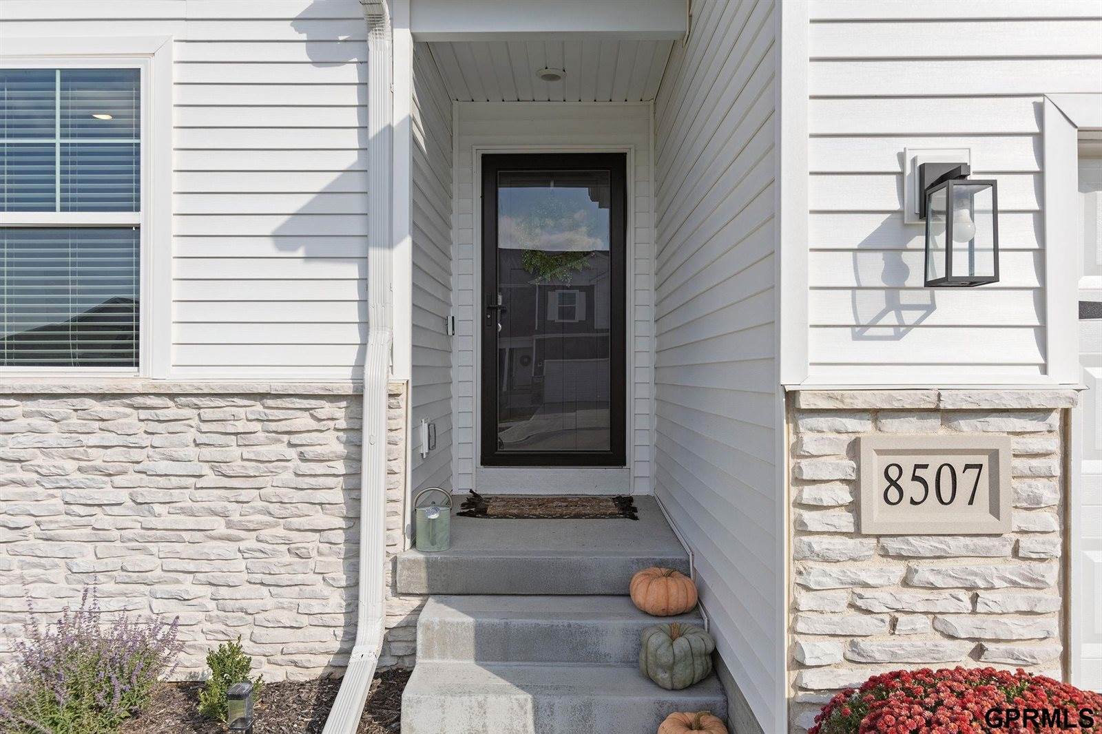 8507 South 184Th Street, Omaha, NE 68136