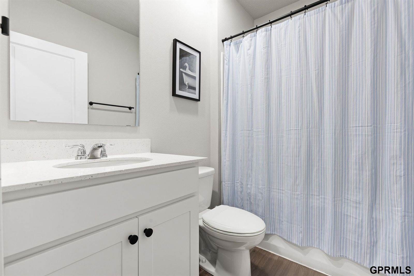 8507 South 184Th Street, Omaha, NE 68136