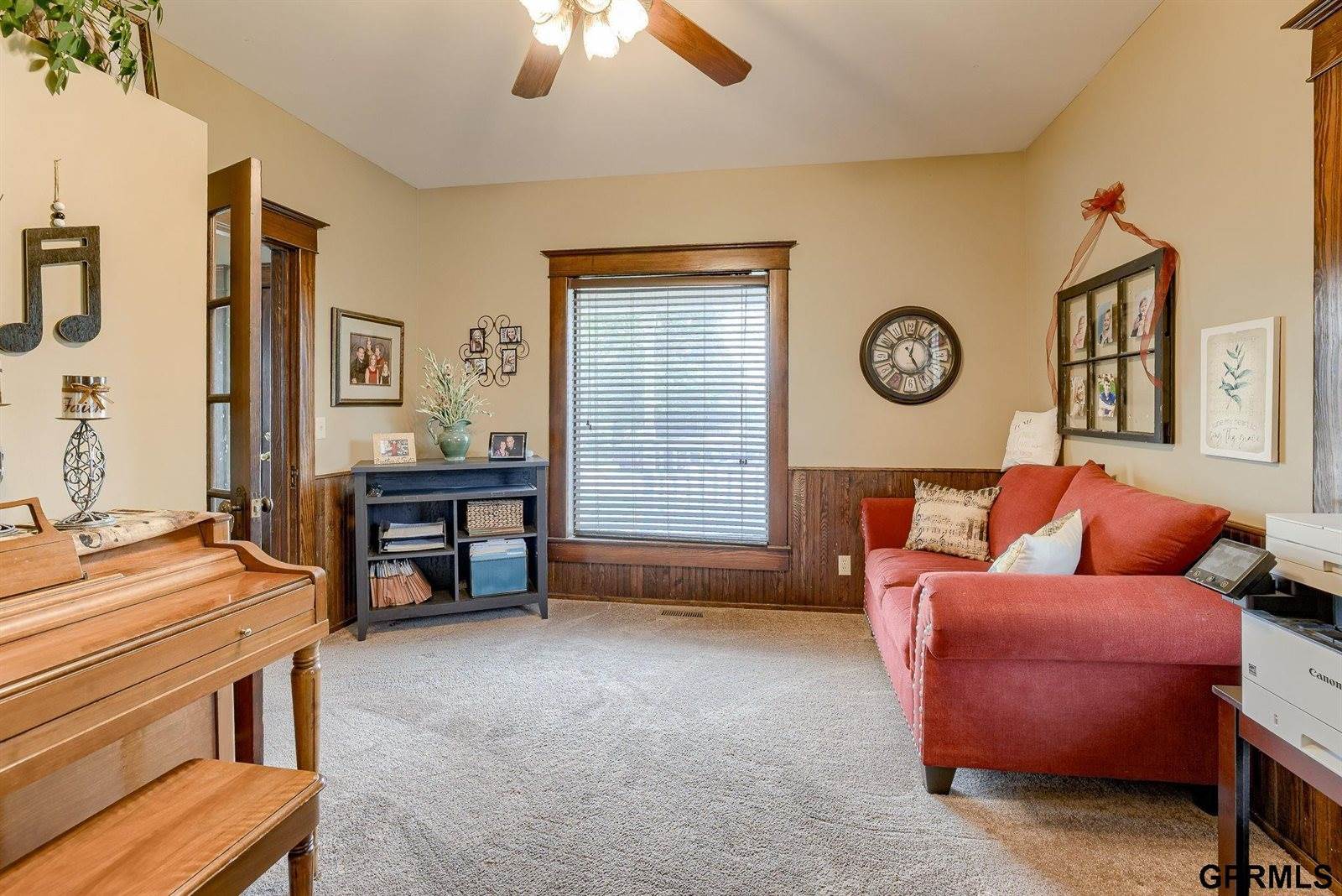 204 South 2nd Street, Elmwood, NE 68349