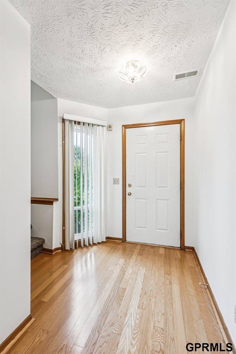 6304 North 103Rd Street, Omaha, NE 68134