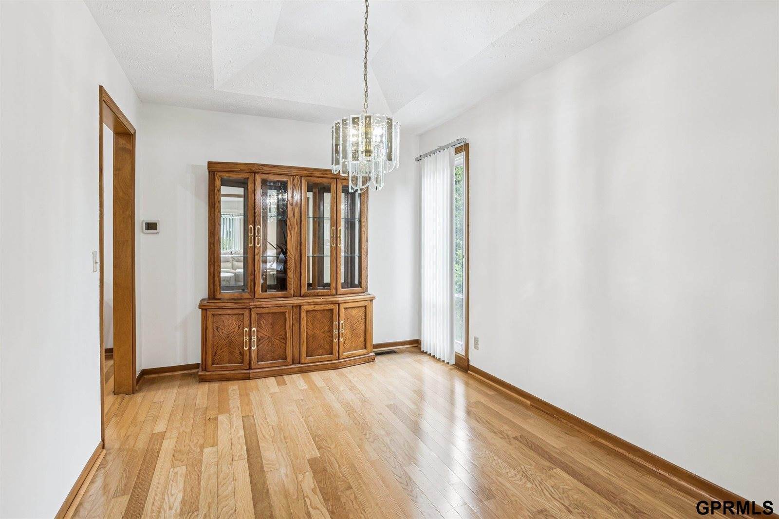 6304 North 103Rd Street, Omaha, NE 68134