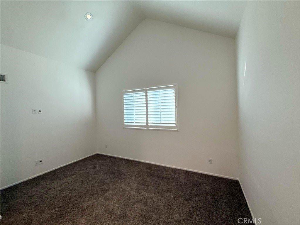 14307 Foothill Blvd #B6, Sylmar, CA 91342