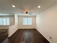 14307 Foothill Blvd #B6, Sylmar, CA 91342