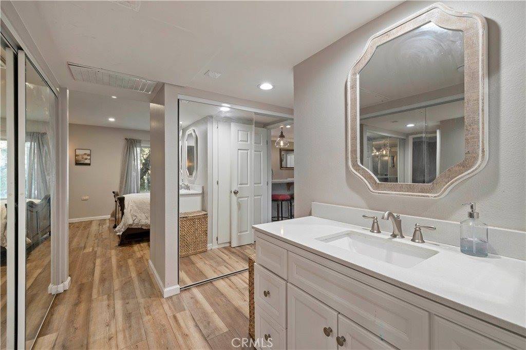 23515 Lyons, #225, Valencia, CA 91355