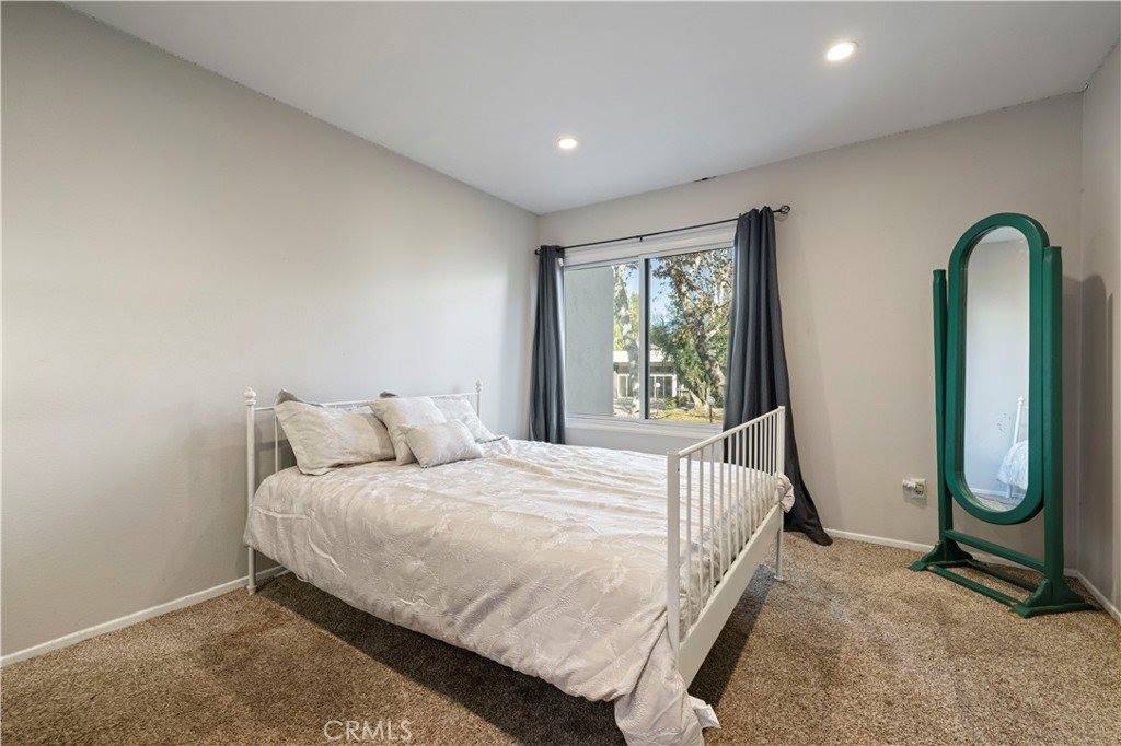 23515 Lyons, #225, Valencia, CA 91355