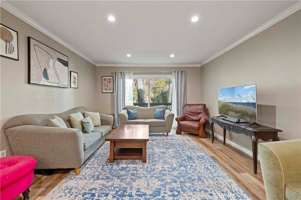 23515 Lyons, #225, Valencia, CA 91355