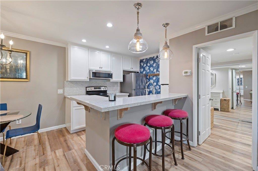 23515 Lyons, #225, Valencia, CA 91355